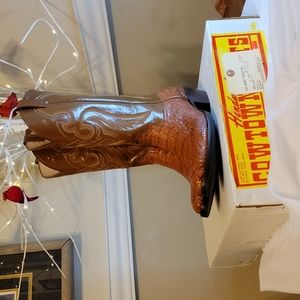 Men's Hamdmade Cowtown Cognac Cowboy Western Boots Size 10 D  MSRP $499